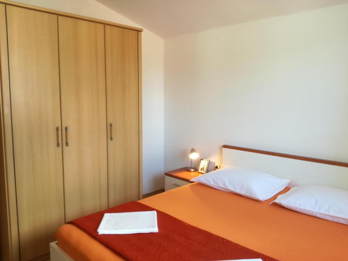 Apartments Nera Veldić Tisno Buitenkant foto