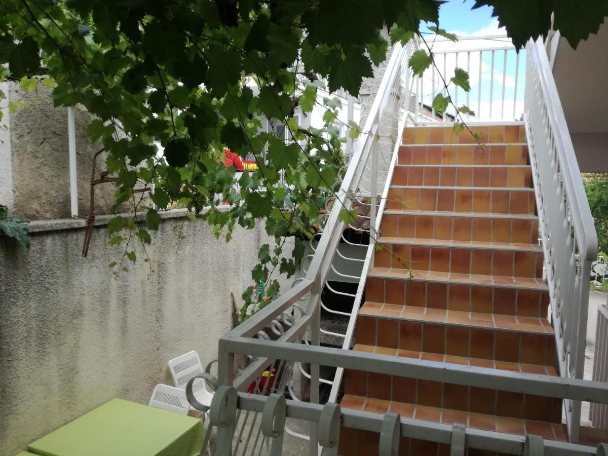 Apartments Nera Veldić Tisno Buitenkant foto
