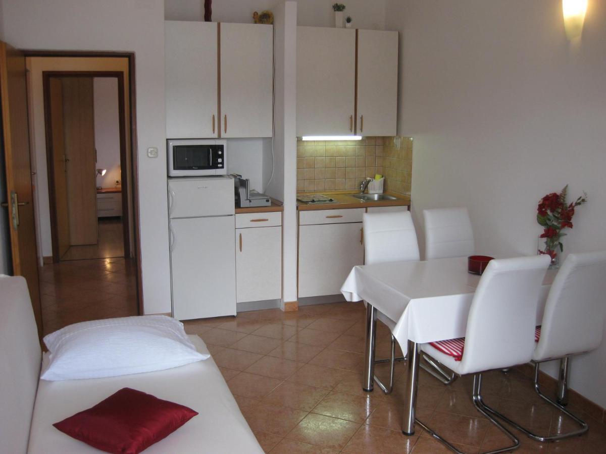 Apartments Nera Veldić Tisno Buitenkant foto