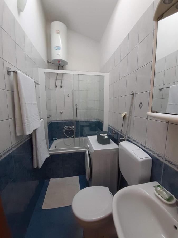 Apartments Nera Veldić Tisno Buitenkant foto