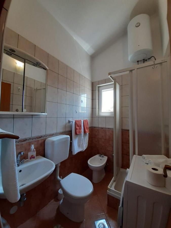 Apartments Nera Veldić Tisno Buitenkant foto